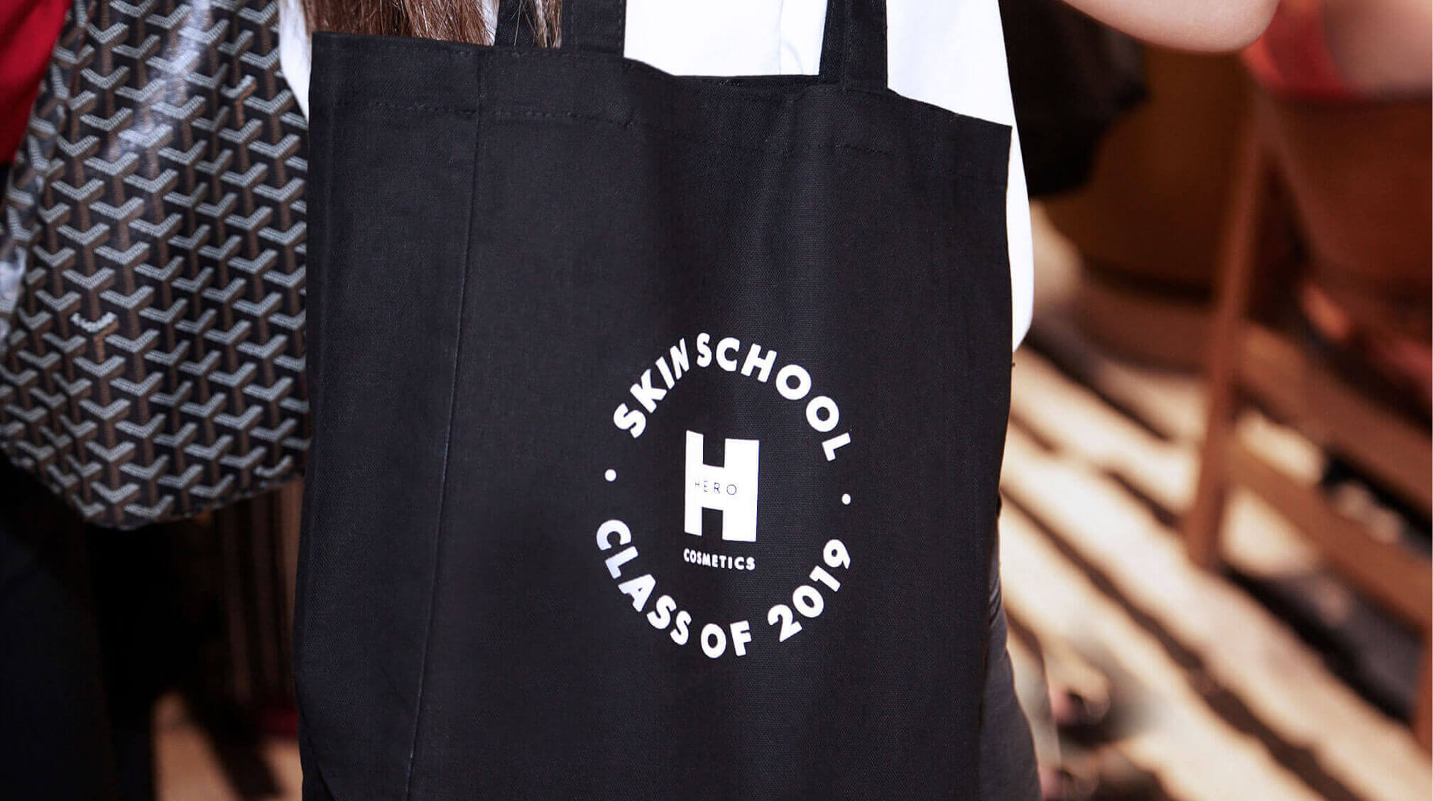 Skin school tote bag