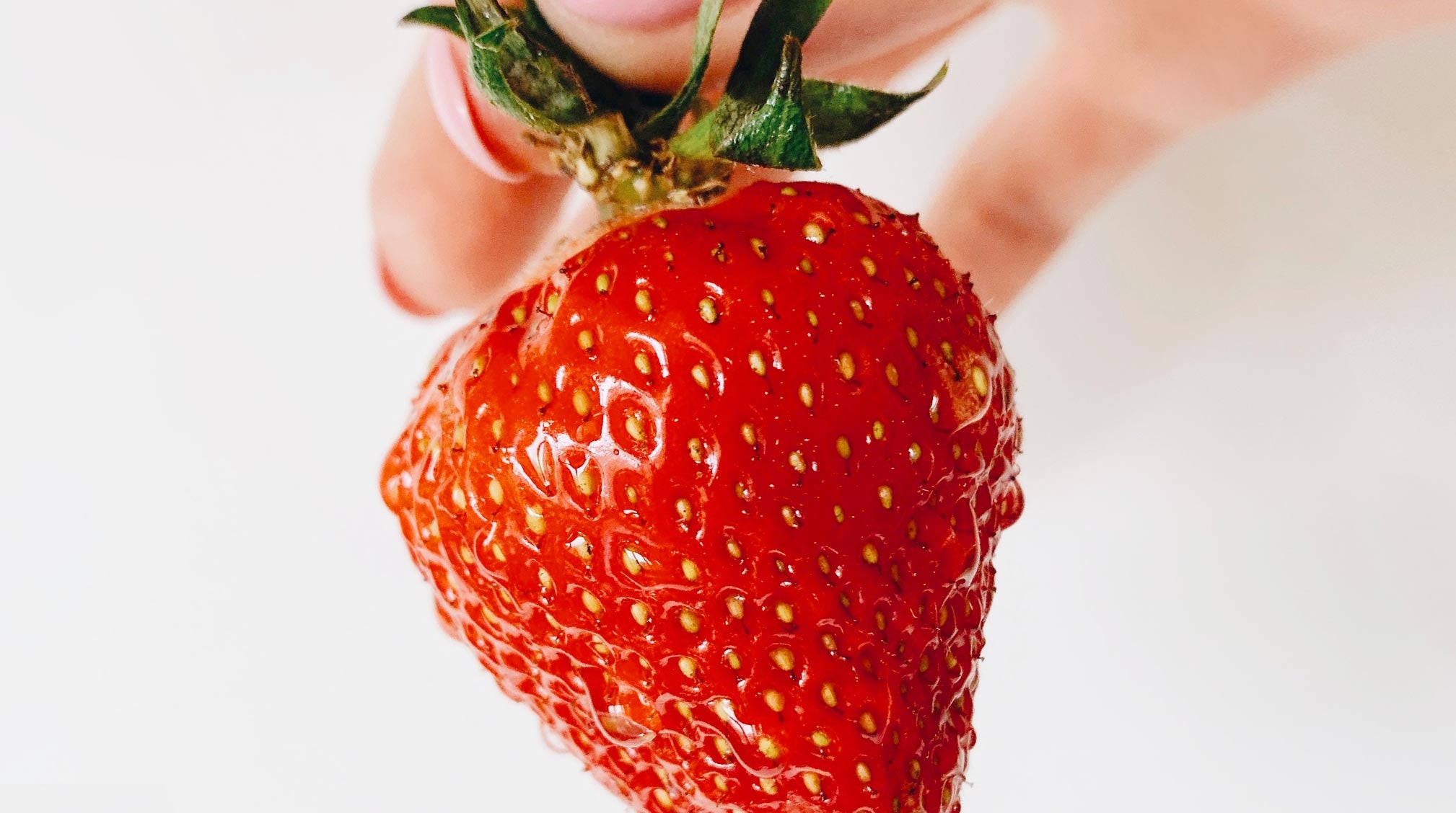 How to Get Rid of Strawberry Legs, According to Dermatologists